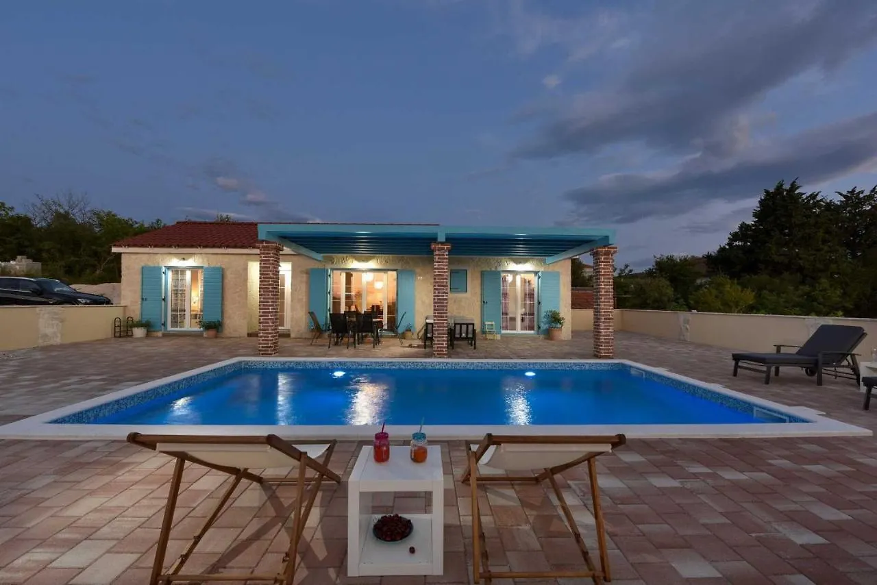 Stone Villa Jurenda With Pool Sukosan