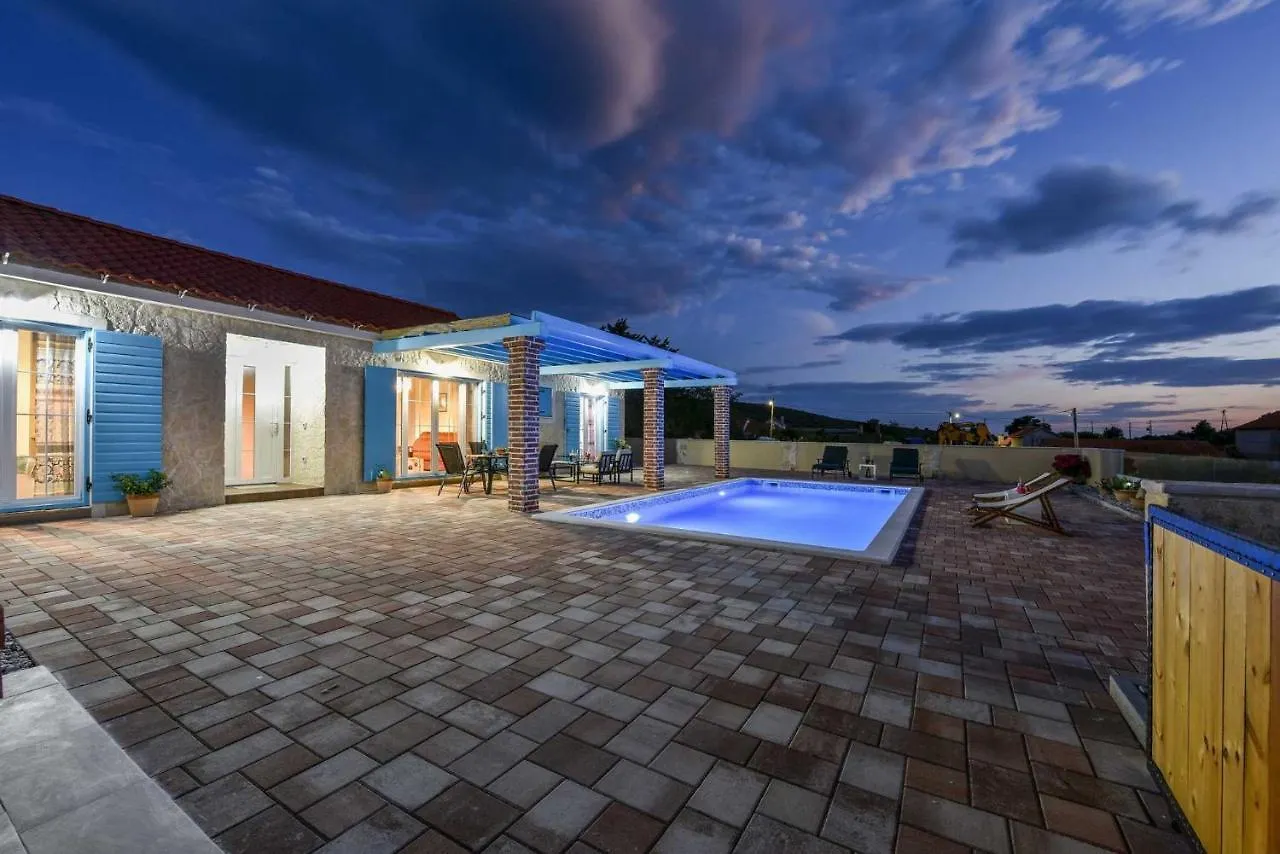 Stone Villa Jurenda With Pool Sukosan